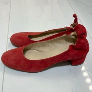 Everlane The Day Heel pumps shoes micro suede muted red size US 6 worn once